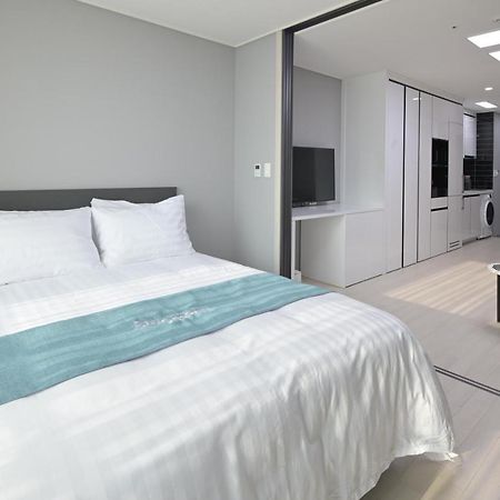 Bayone Park Apartment Yeosu Exterior photo